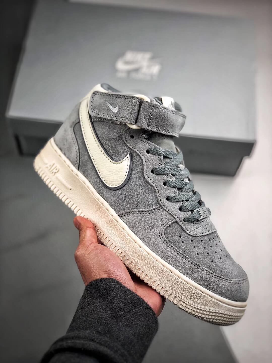 nike force 1 suede