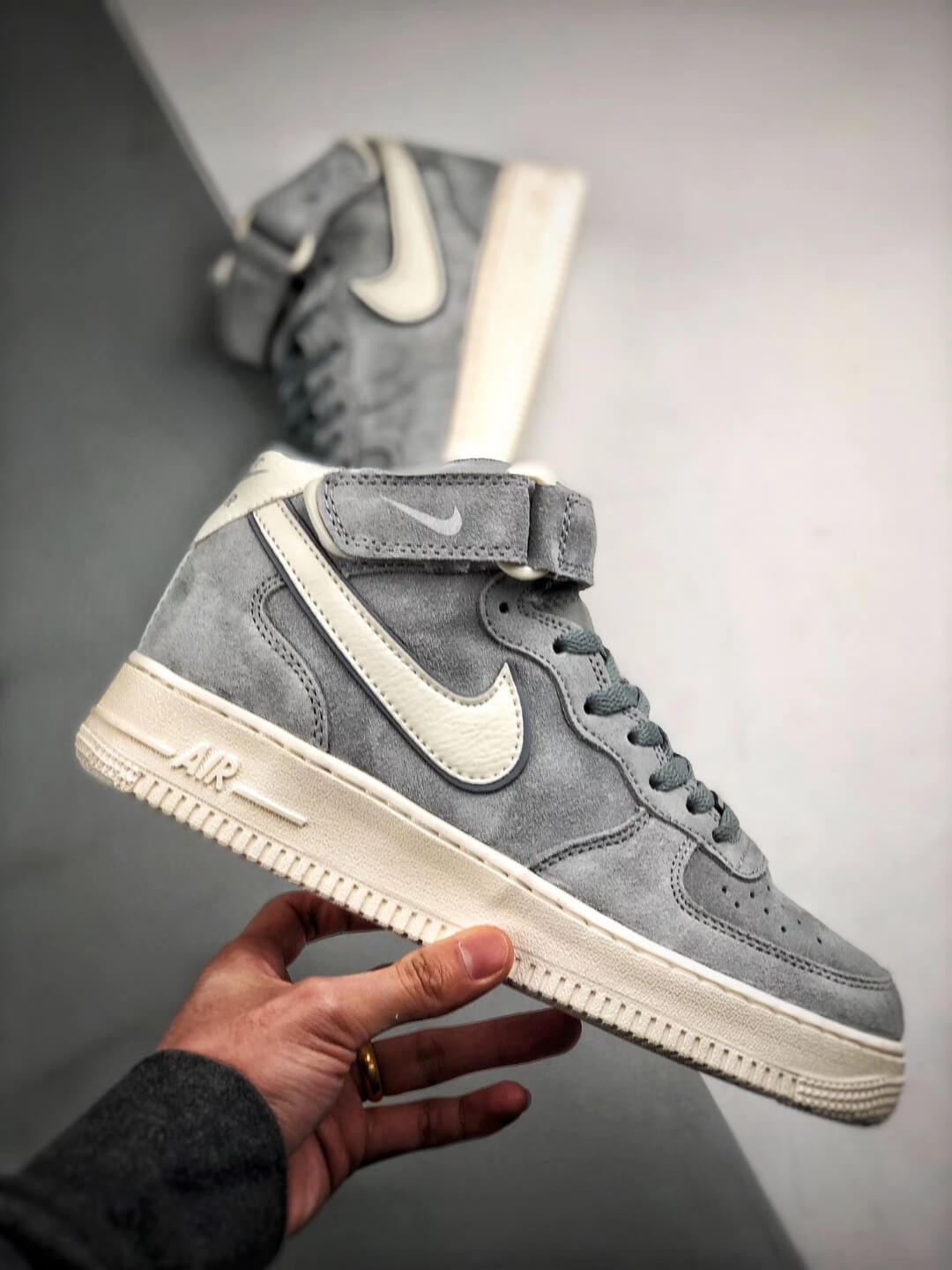 nike air force 1 mid 07 suede