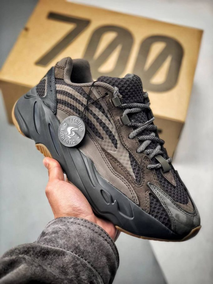 top yeezy 700